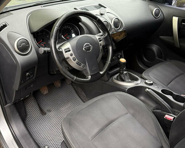 Серый Ниссан Кашкай, объемом двигателя 1.6 л и пробегом 226 тыс. км за 11000 $, фото 22 на Automoto.ua