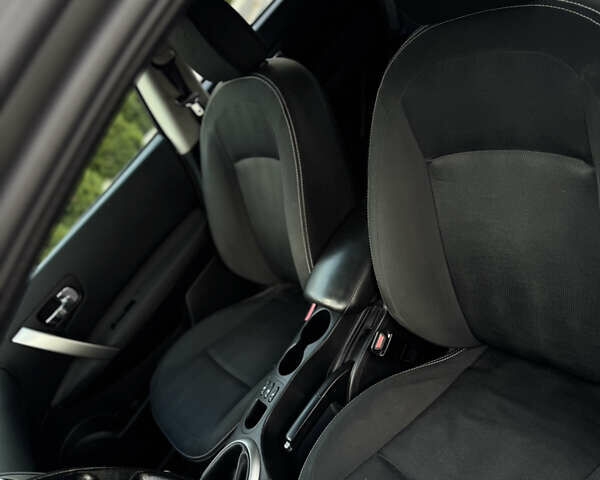 Серый Ниссан Кашкай, объемом двигателя 1.5 л и пробегом 264 тыс. км за 9299 $, фото 11 на Automoto.ua