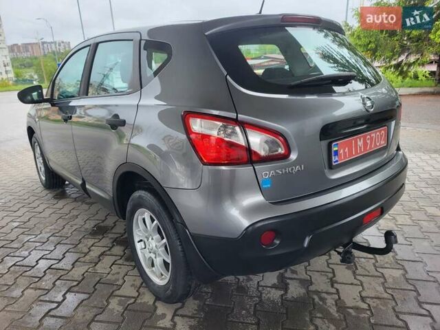 Серый Ниссан Кашкай, объемом двигателя 1.6 л и пробегом 231 тыс. км за 9999 $, фото 41 на Automoto.ua