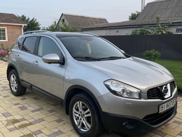 Серый Ниссан Кашкай, объемом двигателя 2 л и пробегом 335 тыс. км за 11000 $, фото 1 на Automoto.ua