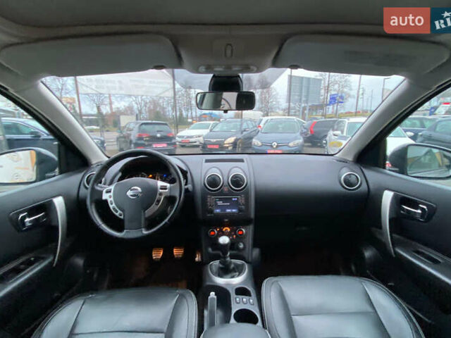 Серый Ниссан Кашкай, объемом двигателя 1.6 л и пробегом 214 тыс. км за 10600 $, фото 10 на Automoto.ua