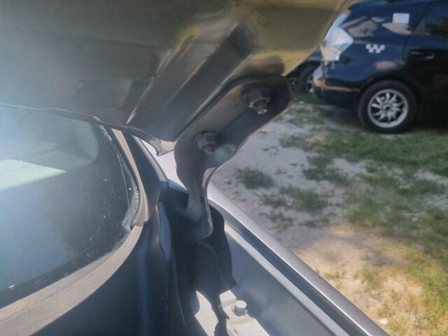 Серый Ниссан Кашкай, объемом двигателя 2 л и пробегом 127 тыс. км за 11600 $, фото 15 на Automoto.ua