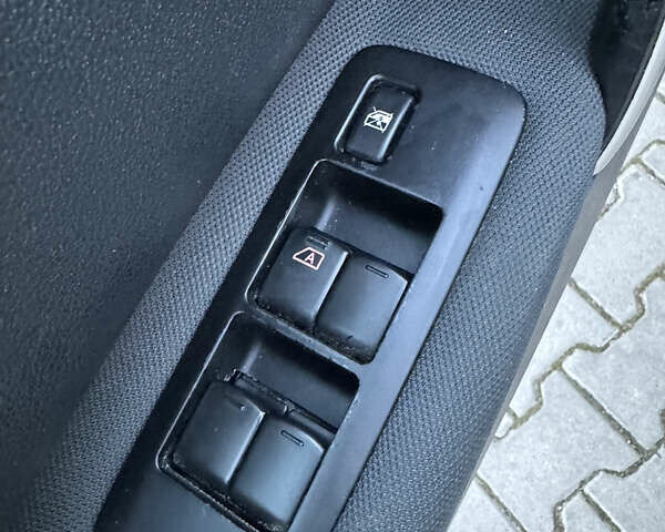 Серый Ниссан Кашкай, объемом двигателя 1.5 л и пробегом 227 тыс. км за 11700 $, фото 24 на Automoto.ua