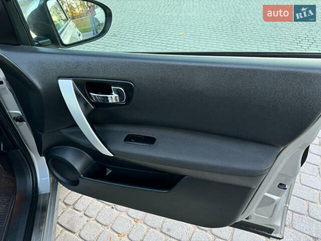 Серый Ниссан Кашкай, объемом двигателя 1.5 л и пробегом 200 тыс. км за 11599 $, фото 91 на Automoto.ua