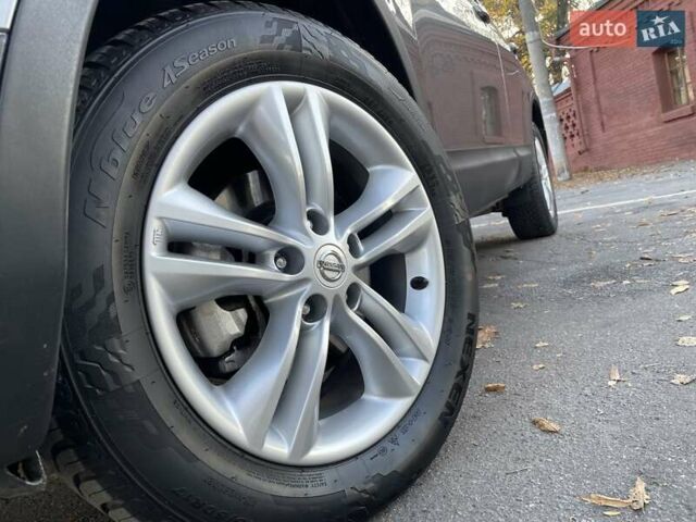 Сірий Ніссан Кашкай, об'ємом двигуна 1.6 л та пробігом 160 тис. км за 10900 $, фото 28 на Automoto.ua