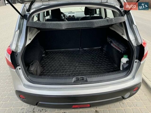 Серый Ниссан Кашкай, объемом двигателя 1.6 л и пробегом 169 тыс. км за 11200 $, фото 15 на Automoto.ua