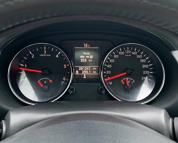 Сірий Ніссан Кашкай, об'ємом двигуна 1.5 л та пробігом 281 тис. км за 10399 $, фото 4 на Automoto.ua