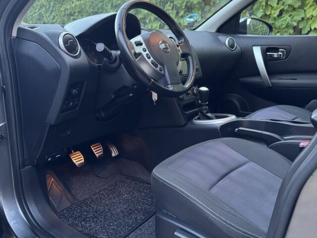 Серый Ниссан Кашкай, объемом двигателя 1.6 л и пробегом 191 тыс. км за 11250 $, фото 6 на Automoto.ua