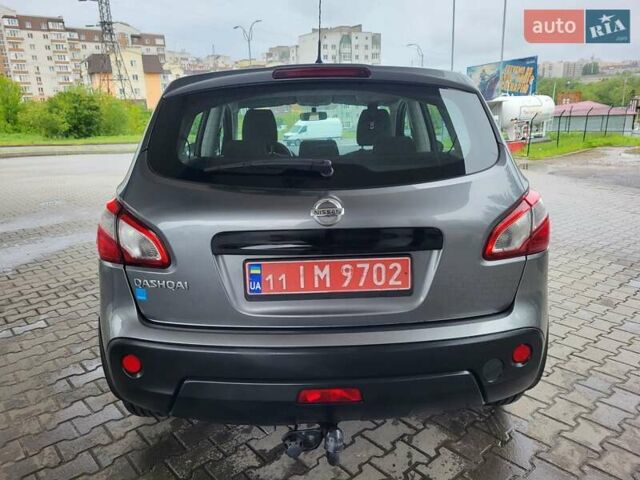 Серый Ниссан Кашкай, объемом двигателя 1.6 л и пробегом 231 тыс. км за 9999 $, фото 38 на Automoto.ua