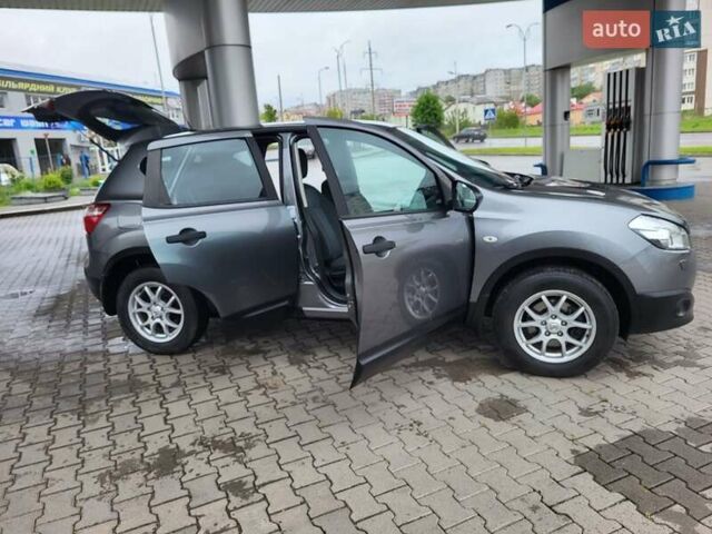 Серый Ниссан Кашкай, объемом двигателя 1.6 л и пробегом 231 тыс. км за 9999 $, фото 76 на Automoto.ua