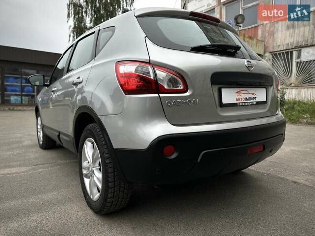 Серый Ниссан Кашкай, объемом двигателя 1.5 л и пробегом 213 тыс. км за 12500 $, фото 33 на Automoto.ua