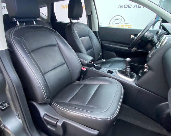 Серый Ниссан Кашкай, объемом двигателя 1.6 л и пробегом 214 тыс. км за 10600 $, фото 15 на Automoto.ua