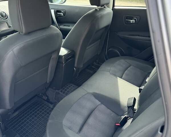 Серый Ниссан Кашкай, объемом двигателя 1.6 л и пробегом 169 тыс. км за 11200 $, фото 14 на Automoto.ua