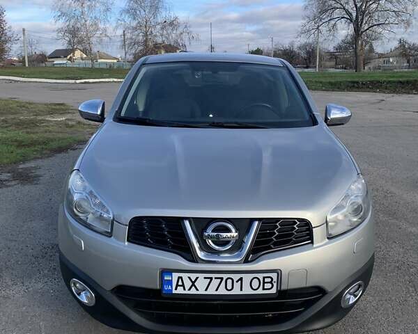 Серый Ниссан Кашкай, объемом двигателя 1.6 л и пробегом 147 тыс. км за 9200 $, фото 4 на Automoto.ua