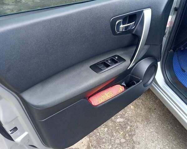 Серый Ниссан Кашкай, объемом двигателя 1.5 л и пробегом 243 тыс. км за 9950 $, фото 26 на Automoto.ua