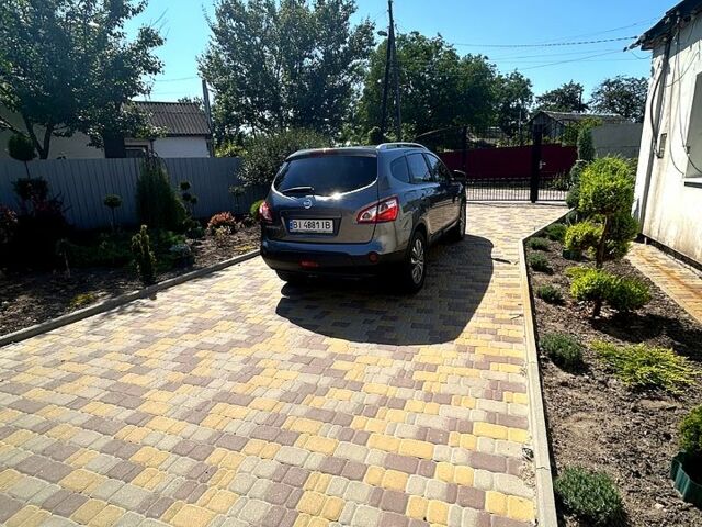 Серый Ниссан Кашкай, объемом двигателя 2 л и пробегом 176 тыс. км за 12800 $, фото 1 на Automoto.ua