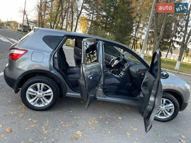 Серый Ниссан Кашкай, объемом двигателя 1.6 л и пробегом 160 тыс. км за 10900 $, фото 54 на Automoto.ua