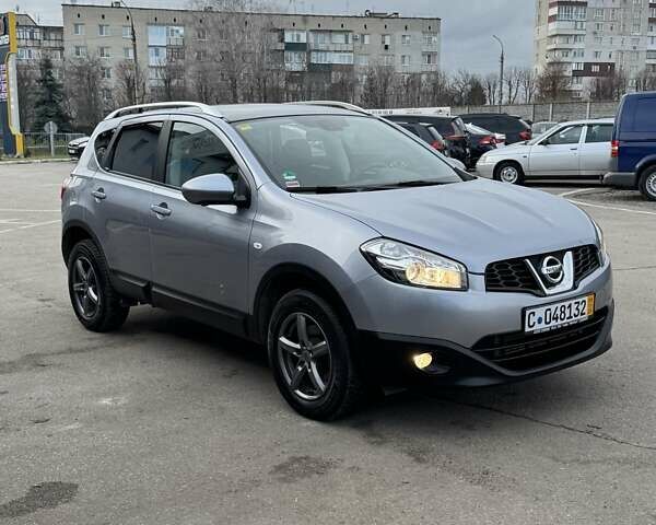 Сірий Ніссан Кашкай, об'ємом двигуна 1.6 л та пробігом 166 тис. км за 11950 $, фото 2 на Automoto.ua