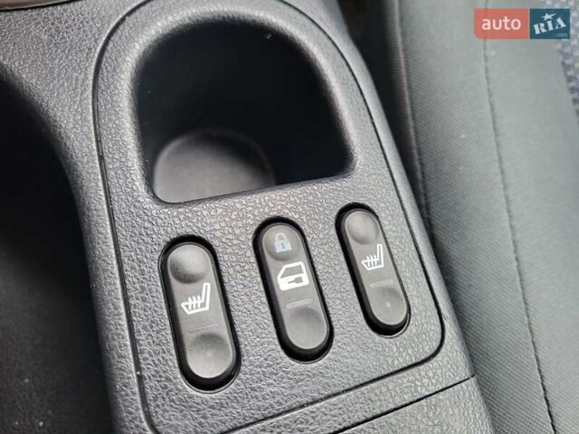 Серый Ниссан Кашкай, объемом двигателя 1.6 л и пробегом 231 тыс. км за 9999 $, фото 137 на Automoto.ua