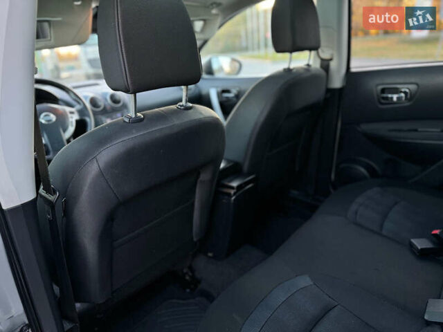 Серый Ниссан Кашкай, объемом двигателя 1.5 л и пробегом 200 тыс. км за 11699 $, фото 116 на Automoto.ua