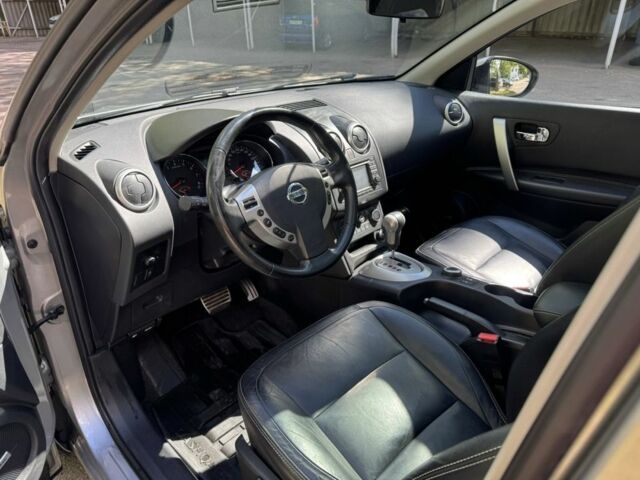 Серый Ниссан Кашкай, объемом двигателя 1.6 л и пробегом 180 тыс. км за 10400 $, фото 6 на Automoto.ua