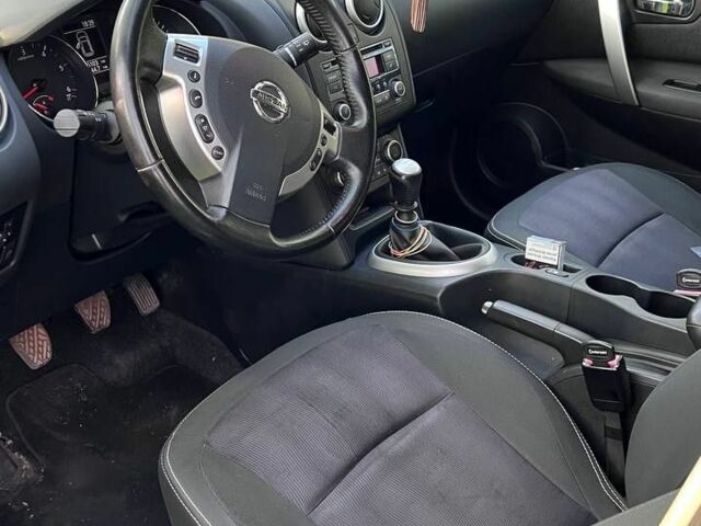 Серый Ниссан Кашкай, объемом двигателя 1.6 л и пробегом 285 тыс. км за 10600 $, фото 5 на Automoto.ua