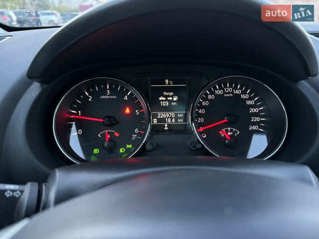 Серый Ниссан Кашкай, объемом двигателя 1.5 л и пробегом 227 тыс. км за 11700 $, фото 26 на Automoto.ua