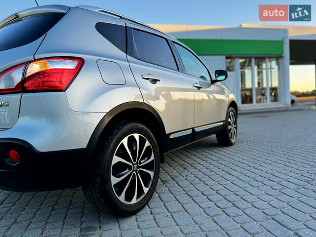 Серый Ниссан Кашкай, объемом двигателя 1.5 л и пробегом 200 тыс. км за 11699 $, фото 62 на Automoto.ua