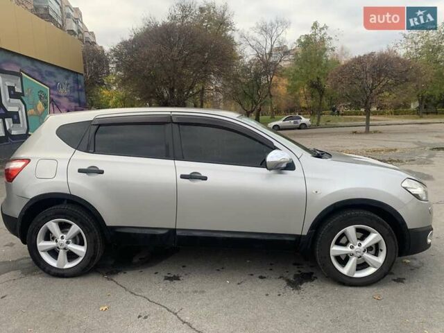 Сірий Ніссан Кашкай, об'ємом двигуна 1.6 л та пробігом 147 тис. км за 9999 $, фото 15 на Automoto.ua