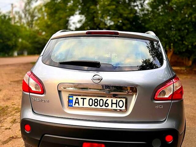 Сірий Ніссан Кашкай, об'ємом двигуна 1.5 л та пробігом 166 тис. км за 11500 $, фото 7 на Automoto.ua