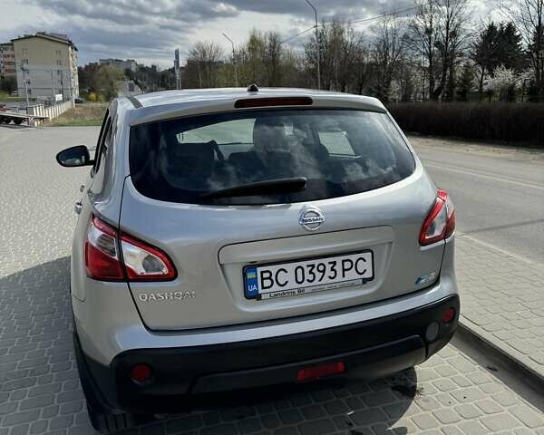 Серый Ниссан Кашкай, объемом двигателя 1.6 л и пробегом 169 тыс. км за 11200 $, фото 6 на Automoto.ua