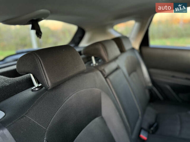 Серый Ниссан Кашкай, объемом двигателя 1.5 л и пробегом 200 тыс. км за 11699 $, фото 120 на Automoto.ua