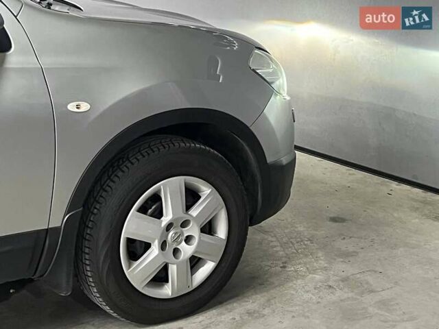 Серый Ниссан Кашкай, объемом двигателя 1.6 л и пробегом 82 тыс. км за 11500 $, фото 7 на Automoto.ua