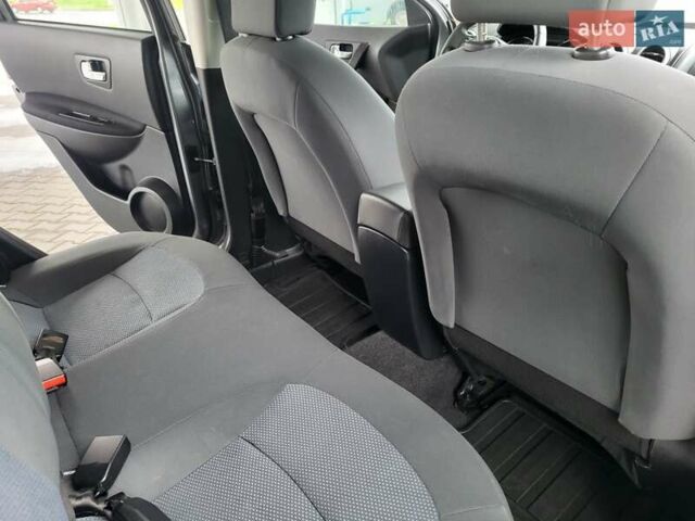 Серый Ниссан Кашкай, объемом двигателя 1.6 л и пробегом 231 тыс. км за 9999 $, фото 113 на Automoto.ua