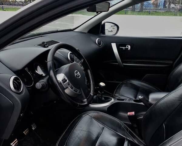 Серый Ниссан Кашкай, объемом двигателя 1.6 л и пробегом 261 тыс. км за 11100 $, фото 10 на Automoto.ua