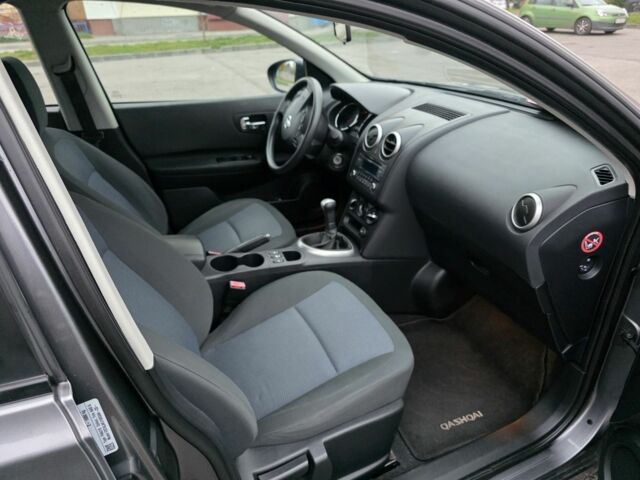 Серый Ниссан Кашкай, объемом двигателя 0 л и пробегом 125 тыс. км за 10800 $, фото 3 на Automoto.ua