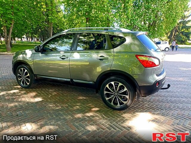 Серый Ниссан Кашкай, объемом двигателя 1.6 л и пробегом 207 тыс. км за 11200 $, фото 3 на Automoto.ua