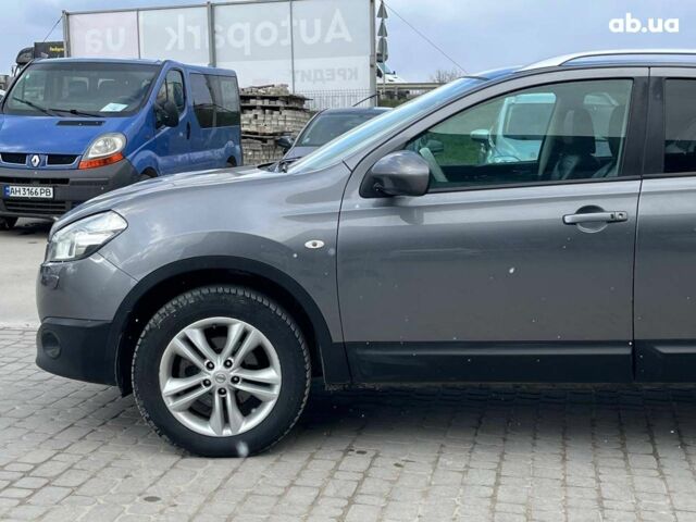 Сірий Ніссан Кашкай, об'ємом двигуна 1.6 л та пробігом 202 тис. км за 11390 $, фото 9 на Automoto.ua