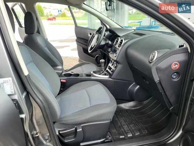 Серый Ниссан Кашкай, объемом двигателя 1.6 л и пробегом 231 тыс. км за 9999 $, фото 122 на Automoto.ua