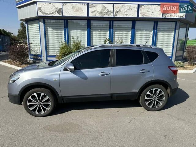 Серый Ниссан Кашкай, объемом двигателя 1.46 л и пробегом 219 тыс. км за 11000 $, фото 3 на Automoto.ua