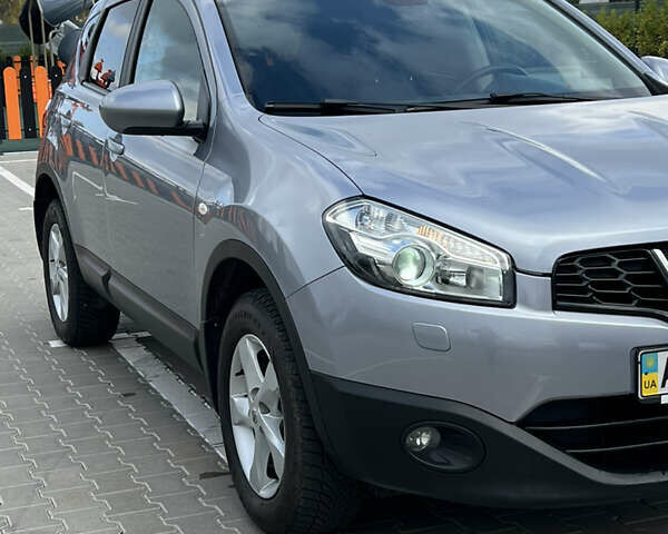 Сірий Ніссан Кашкай, об'ємом двигуна 1.6 л та пробігом 103 тис. км за 11700 $, фото 4 на Automoto.ua