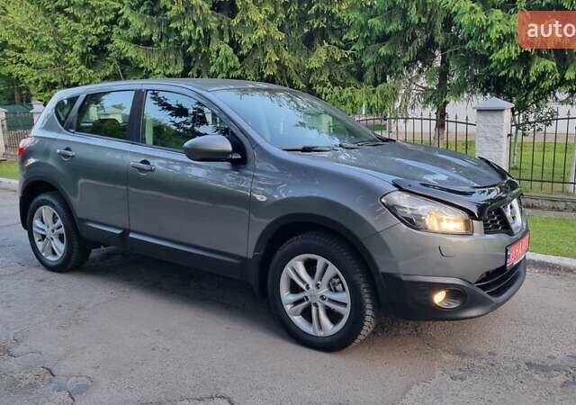 Сірий Ніссан Кашкай, об'ємом двигуна 2 л та пробігом 223 тис. км за 10000 $, фото 5 на Automoto.ua
