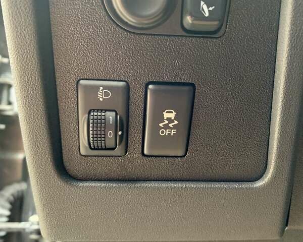 Серый Ниссан Кашкай, объемом двигателя 1.5 л и пробегом 284 тыс. км за 9800 $, фото 11 на Automoto.ua