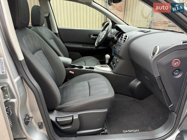 Серый Ниссан Кашкай, объемом двигателя 2 л и пробегом 173 тыс. км за 12435 $, фото 70 на Automoto.ua