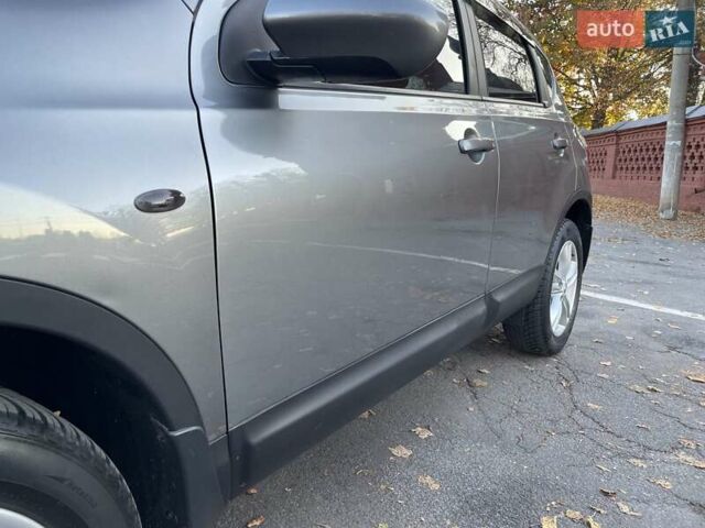 Серый Ниссан Кашкай, объемом двигателя 1.6 л и пробегом 160 тыс. км за 10900 $, фото 12 на Automoto.ua