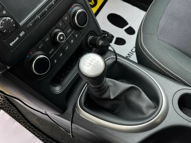 Сірий Ніссан Кашкай, об'ємом двигуна 1.6 л та пробігом 246 тис. км за 11800 $, фото 12 на Automoto.ua