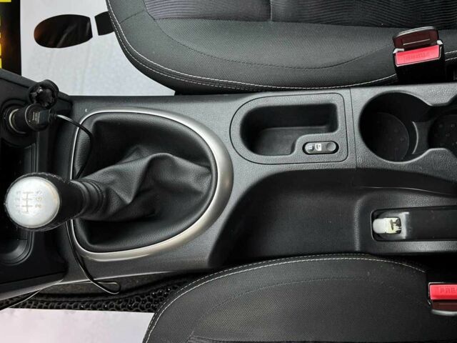 Сірий Ніссан Кашкай, об'ємом двигуна 1.6 л та пробігом 246 тис. км за 11800 $, фото 13 на Automoto.ua