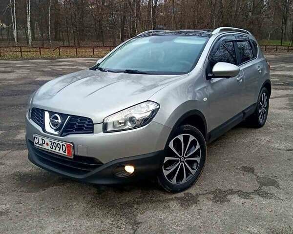 Серый Ниссан Кашкай, объемом двигателя 1.5 л и пробегом 243 тыс. км за 9950 $, фото 4 на Automoto.ua