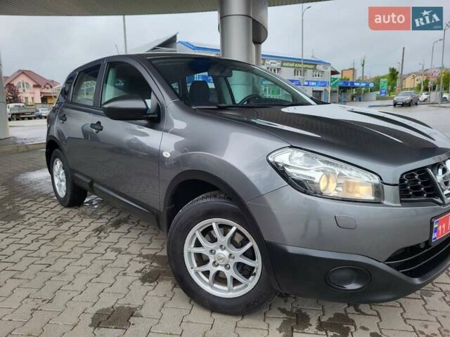Серый Ниссан Кашкай, объемом двигателя 1.6 л и пробегом 231 тыс. км за 9999 $, фото 11 на Automoto.ua