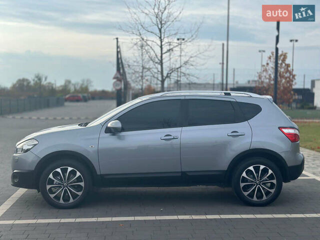 Серый Ниссан Кашкай, объемом двигателя 1.46 л и пробегом 256 тыс. км за 11000 $, фото 3 на Automoto.ua